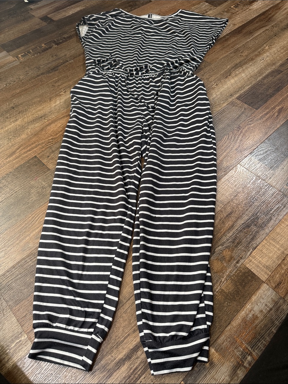 SHEIN Black & White Striped Short-Sleeve Jumpsuit